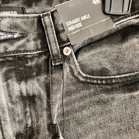 Express women’s Distressed high rise straight ankle Black Jeans. Size 4 - Picture 2 of 12